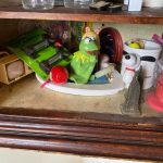 Kermit's keeping good company!