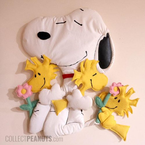 Snoopy Hugging Woodstocks Wall Decor