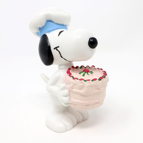 Chef Snoopy with Cake PVC Figurine