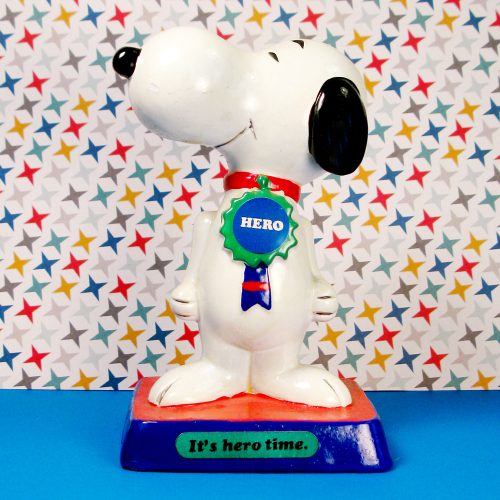 Snoopy with Hero Badge Figurescene
