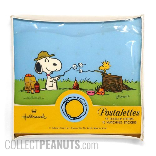 Snoopy and Woodstock roasting marshmallows Postalettes Stationery
