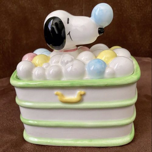 Snoopy Bubble Bath Trinket Box